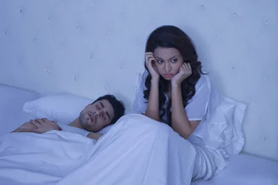 অনেক সময় বালিশের কারণে ও কিন্তু নাক ডাকার সমস্যা হয়