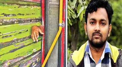 দুই বাসের রেষারেষিতে রাজীবের ছিঁড়ে যাওয়া হাত