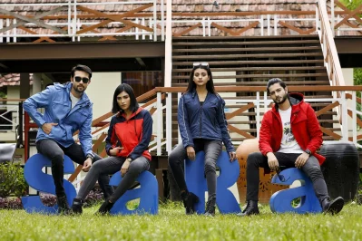 দেশের বিভিন্ন স্থানে সারার আউটলেট পাওয়া যাবে