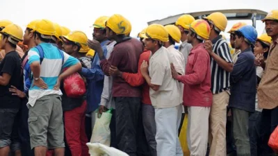 প্রবাসী বাংলাদেশিরা। ছবি: সংগৃহীত