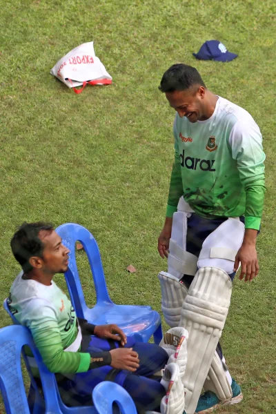সাকিব আসায় মিডল অর্ডার আরও শক্তিশালী হয়েছে, এটাই হয়তো বিশ্বসেরা অলরাউন্ডারকে বলছেন মুশফিক