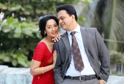 প্রেমিকাকে শুধু ভালোবাসলেই হয় না, সেই ভালোবাসার প্রকাশও করতে হয়