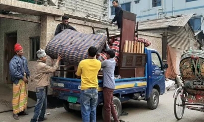 আয়-ব্যয়ের ব্যবধান বেড়ে যাওয়ায় ঢাকা ছাড়ছে মানুষ