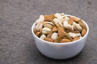 বাদাম বা ড্রাই ফ্রুট সমৃদ্ধ বার বা খাবার বেশি খাওয়া উচিত না