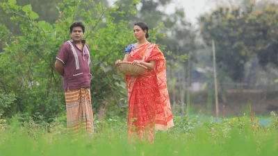 &lsquo;বউ দৌড়&rsquo; নাটকের একটি দৃশ্য। ছবি: সংগৃহীত