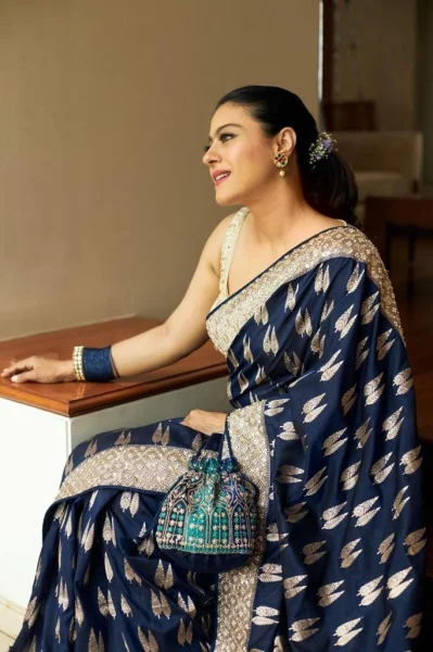 প্রতিদিন শরীরচর্চা ও নিয়ম করে ঘুমানোর পাশাপাশি কাজল অন্তত ৮ গ্লাস পানি পান করেন
