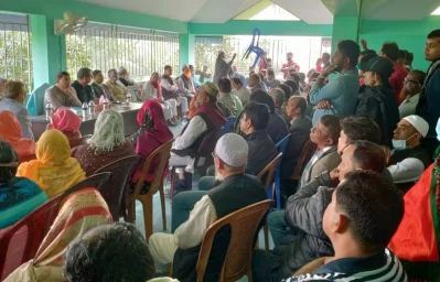 শরীয়তপুরের নড়িয়ায় উপজেলা আওয়ামী লীগ ও সহযোগী সংগঠনের যৌথসভায় সভায় পানিসম্পদ উপমন্ত্রী এ কে এম এনামুল হক শামীম। 