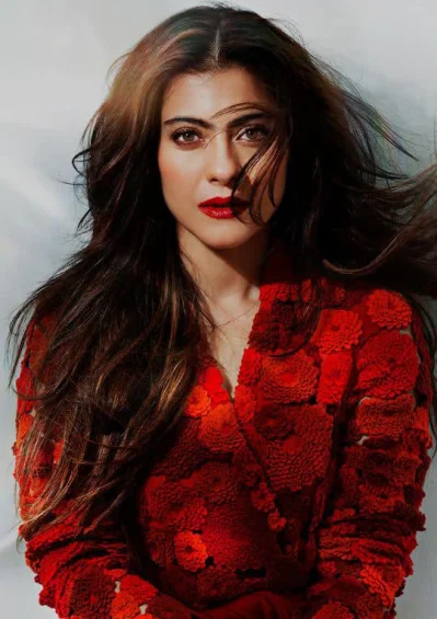 প্রায় তিন দশক ধরে পর্দায় নিজের অভিনয়ের জাদু দিয়ে মুগ্ধ করে রেখেছেন কাজল 