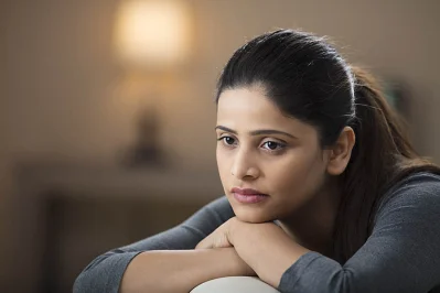 সম্পর্ক ভাঙার ধাক্কায় অনেক সময় নিজেকে গুটিয়ে নেন অনেকে