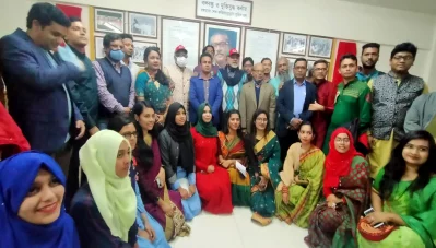 বিশ্ববিদ্যালয়ের বঙ্গমাতা শেখ ফজিলাতুন্নেছা মুজিব হলে বঙ্গবন্ধু ও মুক্তিযুদ্ধ কর্ণারের উদ্বোধন