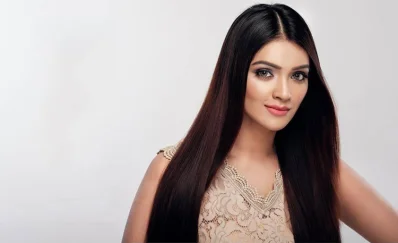 সাজের পর আপনাকে কেমন দেখাচ্ছে, তা অনেকটা নির্ভর করে চোখের মেকআপের ওপর