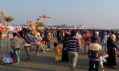 কক্সবাজার সৈকতে বছরের শেষ সূর্যাস্ত দেখতে পর্যটকের ভিড়