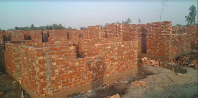 ভূমিহীন ও গৃহহীনদের বাড়ি নির্মাণ কাজ।