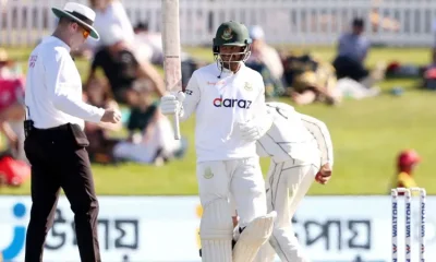 বাংলাদেশের ভিতটা প্রথমে গড়ে দিয়ে যান ওপেনার মাহমুদুল হাসান জয়। তিনি ৭৮ রান করেছেন।