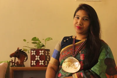 যেকোনো অনুষ্ঠানে শাড়ি, সালোয়ার কামিজ, পশ্চিমা পোশাকের সঙ্গে কড়িশেলের মালা বেশ মানানসই