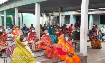 যাত্রাবাড়ী থানাধীন ধলপুরের ১৪ নং আউটফল তেলুগু কমিউনিটি কলোনিতে তিনি এই কম্বল ও মাস্ক বিতরণ।