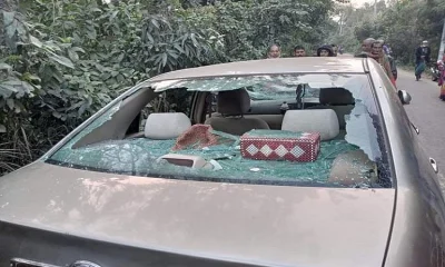 দোহারে স্বতন্ত্র চেয়ারম্যান প্রার্থীর ভাঙচুর হওয়া গাড়ি। ছবি- ইত্তেফাক