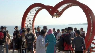  রাঙ্গামাটির পলওয়েল পার্কে পর্যটকের ভিড়।