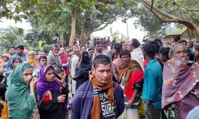 সাদিয়ার হত্যাকারীদের গ্রেফতার ও দৃষ্টান্তমূলক শাস্তির দাবিতে এলাকাবাসীর বিক্ষোভ। ছবি: ইত্তেফাক