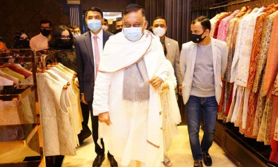 ফিতা কেটে অনুষ্ঠানের উদ্বোধন করেন স্বরাষ্ট্রমন্ত্রী