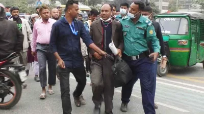 নির্যাতনের শিকার শিক্ষক।