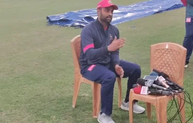 সাংবাদিকদের সঙ্গে আলাপকালে তামিম ইকবাল