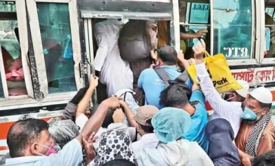 সময়টা দখল করে নিয়েছে করোনা। বাস, ট্রেন, অটোরিকশা ও রিকশা ব্যবহারে সচেতন থাকুন