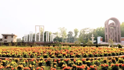 শহিদ মিনার প্রাঙ্গণে ফুলের বাগান