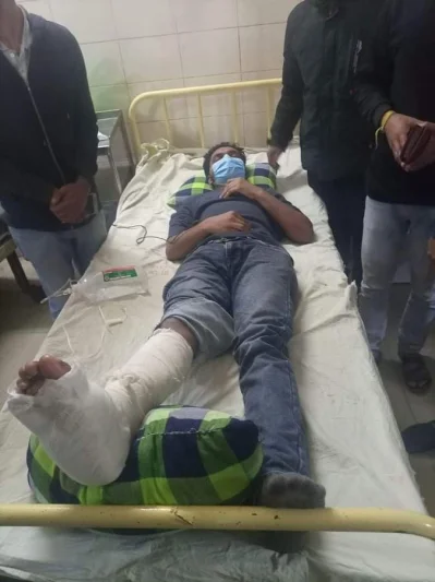 আহত শিক্ষার্থী রায়হান প্রামাণিক। ছবি: ইত্তেফাক
