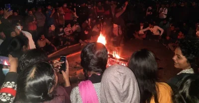 আন্দোলনে শিক্ষার্থীরা। ছবি: ইত্তেফাক