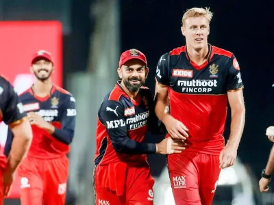 আইপিএলের গত আসরে রয়্যাল চ্যালেঞ্জার্স বেঙ্গালুরুর হয়ে খেলেছিলেন কাইল জেমিসন