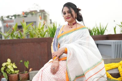 পরিমিত খাবারদাবারের সঙ্গে কিছু নিয়মিত যোগাভ্যাস বলিরেখা দূর করতে সাহায্য করে