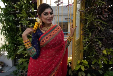 সকালে উঠে পানিতে ভেজানো আমন্ড খাওয়া ভালো। ত্বক কোমল রাখতে আমন্ডের বিকল্প খুব কমই আছে