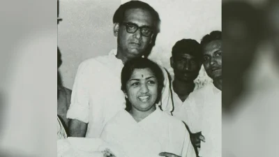 হেমন্ত মুখোপাধ্যায় এবং লতা মঙ্গেশকর।