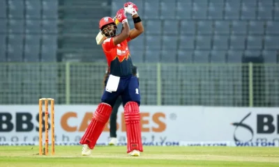 আলো ছড়াচ্ছেন বরিশালের ওপেনার মুনিম শাহরিয়ার
