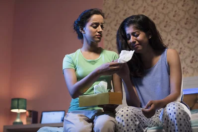 আবেগ, অনুভূতিও এ বয়সের অন্যতম বিশেষত্ব। প্রেম, ভালোবাসার অনুভূতিগুলো আরও স্পষ্ট হতে শুরু করে