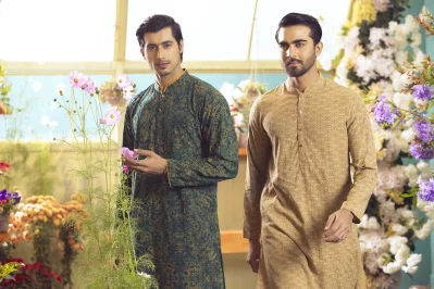 সেনসিটিভ, স্বাভাবিক, শুষ্ক, তৈলাক্ত বা কম্বিনেশন ত্বকের ধরন অনুযায়ী বেছে নেবেন আপনার ত্বক সুরক্ষা দেবে এমন প্রসাধনী