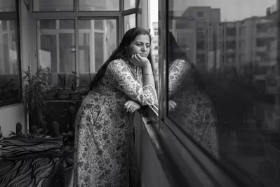 কর্মক্ষেত্রে ও ব্যক্তিগত জীবনে সমস্যা, চারপাশের অসহিষ্ণু পরিস্থিতি সব মিলিয়ে হাসতেই যেন ভুলে গিয়েছে শহুরের অধিকাংশ মানুষ