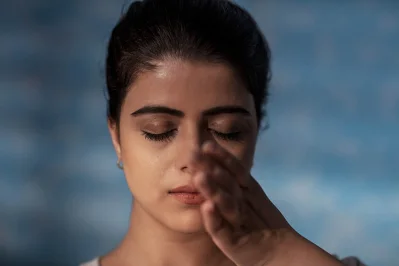 ঘুমোতে যাওয়ার সময় ঘন ঘন চোখের পাতা ফেলুন