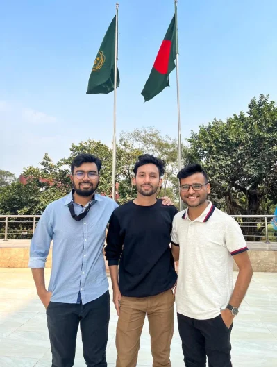তিন বন্ধু