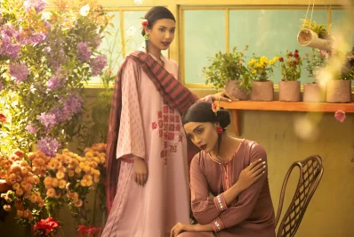 গরমে স্বাভাবিকভাবেই বেড়ে যায় ব্রণ, ফুসকুড়ি, র&zwj;্যাশের আশঙ্কা। সেজন্য ত্বকের শীতলতা বজায় রাখা খুব দরকার