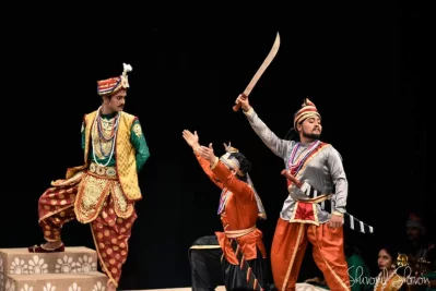 ৩০ মার্চ হতে ১ এপ্রিল পর্যন্ত মঞ্চস্থ হবে ঐতিহ্যবাহী যাত্রাপালা রীতির নিরীক্ষামূলক উপস্থাপনা রবীন্দ্রনাথ ঠাকুরের &lsquo;বিসর্জন&rsquo;, নির্দেশনা দিয়েছেন বিভাগীয় সহকারী অধ্যাপক তনভীর নাহিদ খান