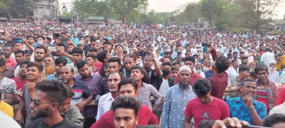 উপস্থিত নেতাকর্মীরা।