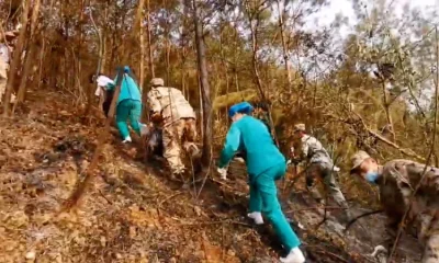 উদ্ধারকাজে নিয়োজিত কর্মীরা। ছবি সংগৃহীত 