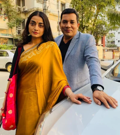 প্রাচীর নাটকে অর্ষা ও হাসান জাহাঙ্গীর। ছবি: সংগৃহীত