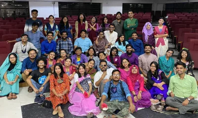 সম্প্রতি ঢাকা বিশ্ববিদ্যালয়ে পাক্ষিক অনন্যা আয়োজিত এক অনুষ্ঠানে সাংস্কৃতিক পরিবেশনায় ছিলেন ডিইউসিএস-এর সদস্যরা। ছবি: সংগৃহীত