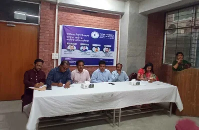 কবিতা আবৃত্তি ও সংগীত প্রতিযোগিতা অনুষ্ঠানে জুরি বোর্ডের সদস্যরা