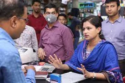 বাজার তদারকি করছে ট্রেডিং করপোরেশন অব বাংলাদেশ (টিসিবি) 