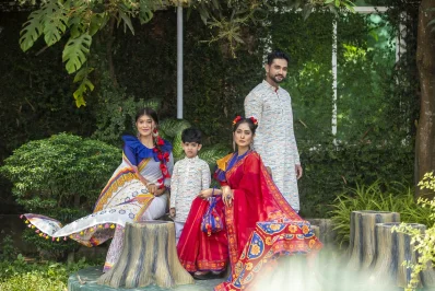 রঙ বাংলাদেশের বৈশাখের এবারের অভিযাত্রায় সৃজনের মূল প্রেরণা হিসাবে গ্রহণ করা হয়েছে ট্রাক আর্টকে