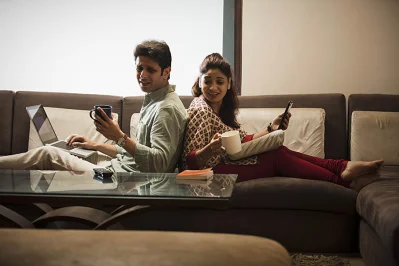 ইফতারের পর পরই অনেকেই চা পান ও ধূমপান করতে ব্যস্ত হয়ে পড়েন। এই দুই অভ্যাসই বাস্থ্যঝুঁকি বাড়ায়